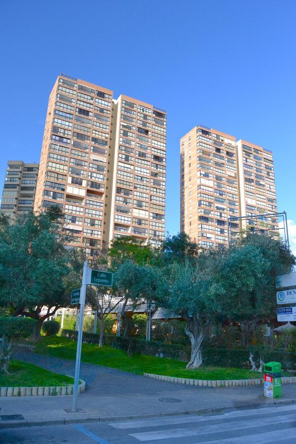 Edificio Gemelos 2 بينايدورم المظهر الخارجي الصورة